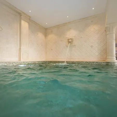 Majestik Trois Epis Hotel 3*